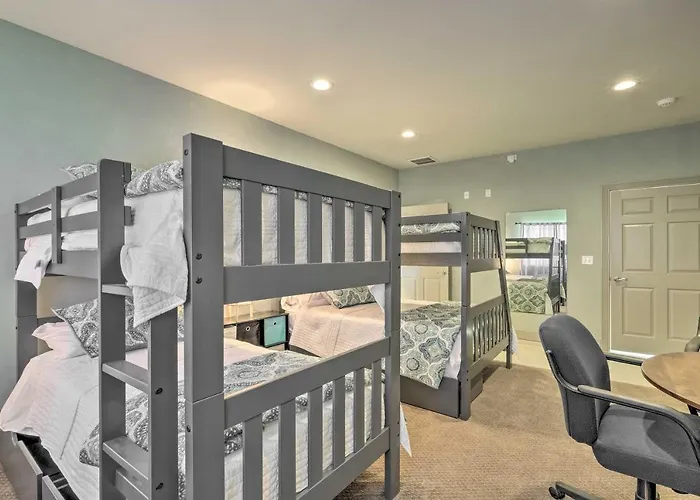 Chalet At Falling Water: Close To Bike Trails