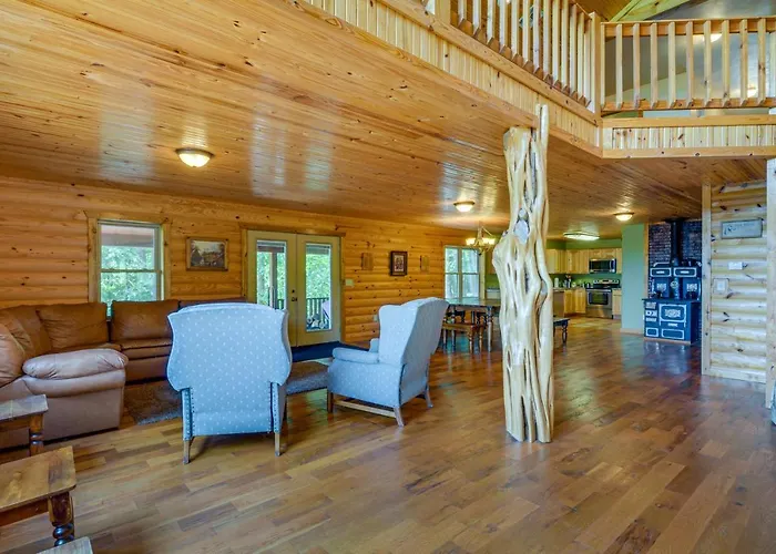 Cabin Near Grand Lake' W/ Private Deck!